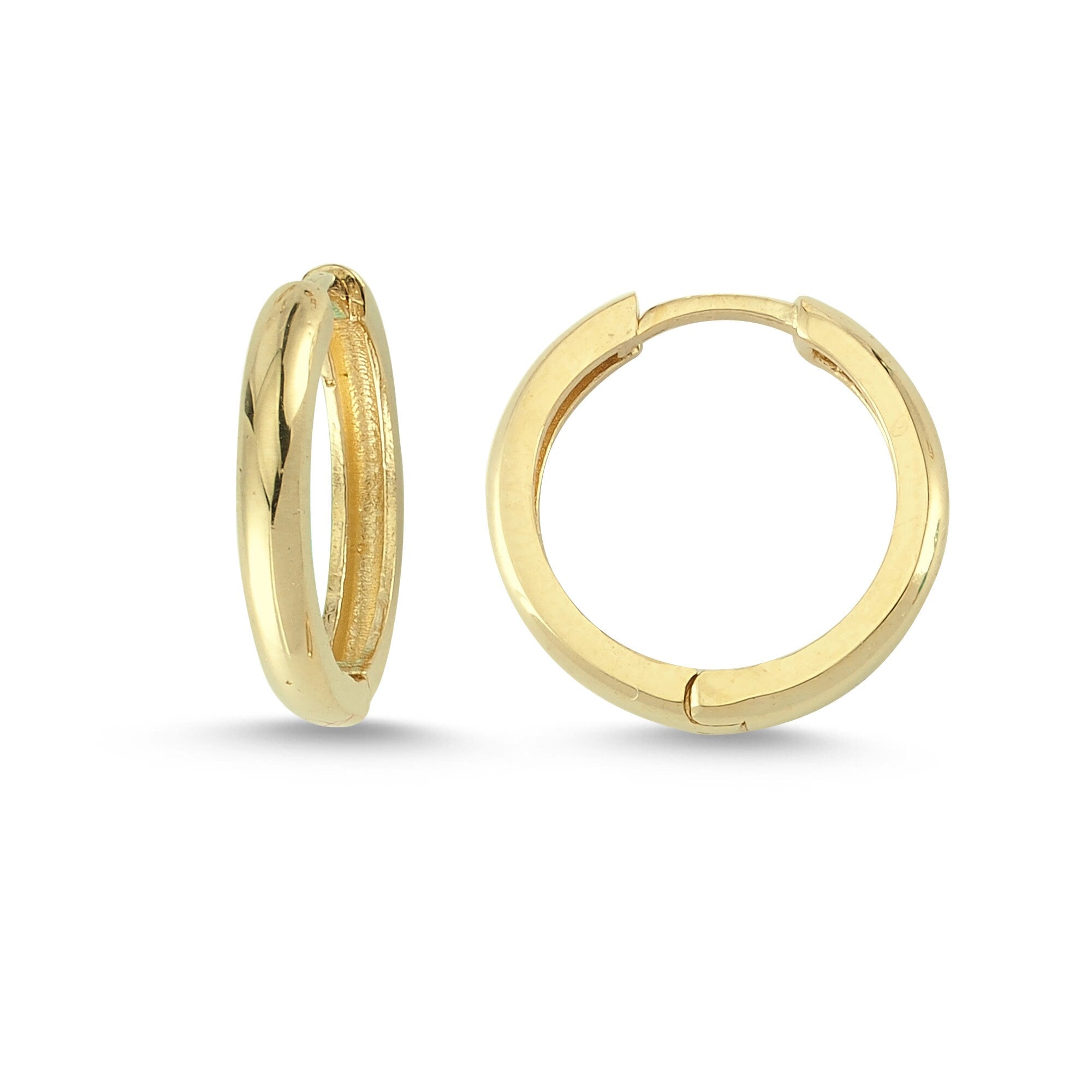 15mm Classic Sleeper Hoop Earrings in Gold