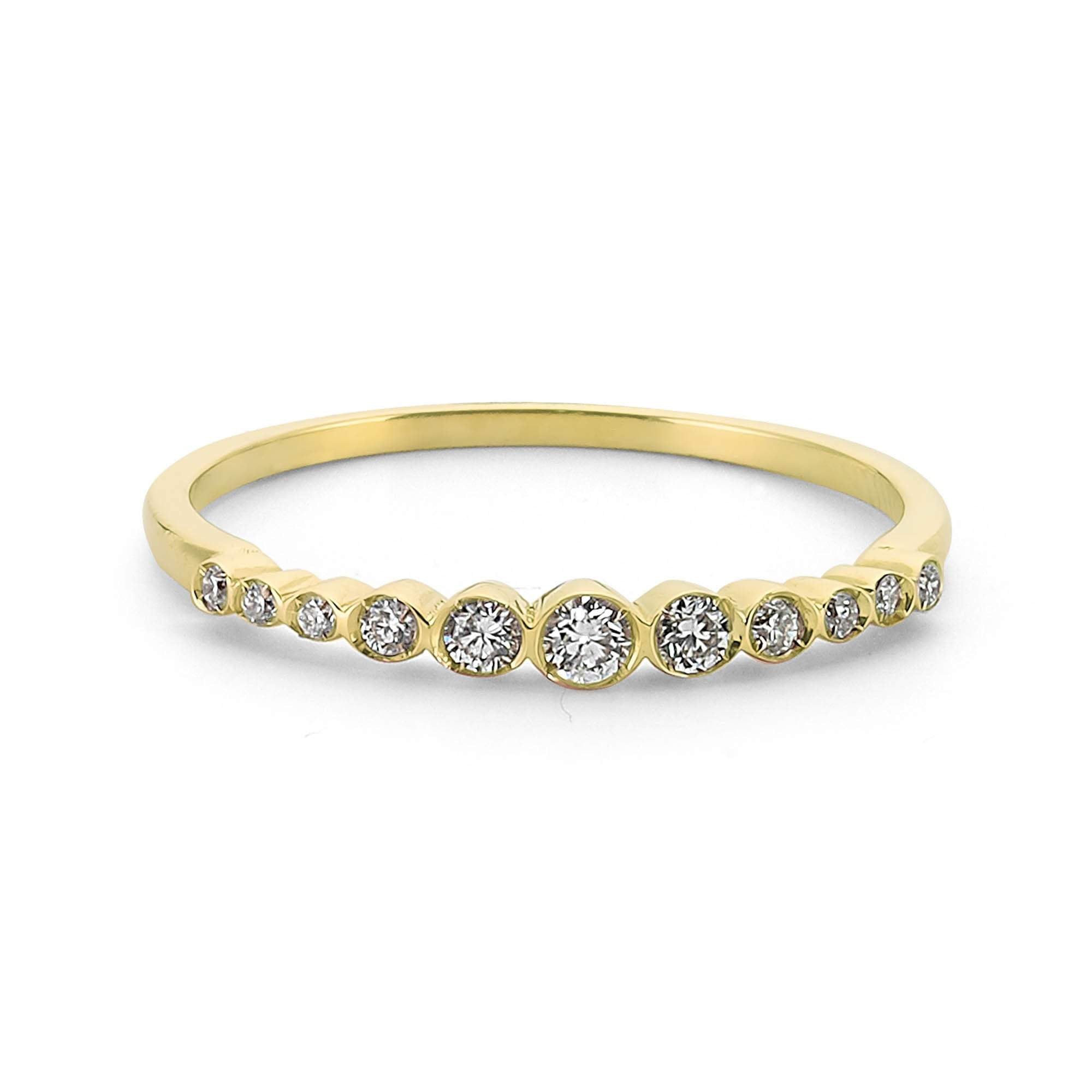 Bezel Graduated Diamond Wedding Ring in 14k Gold