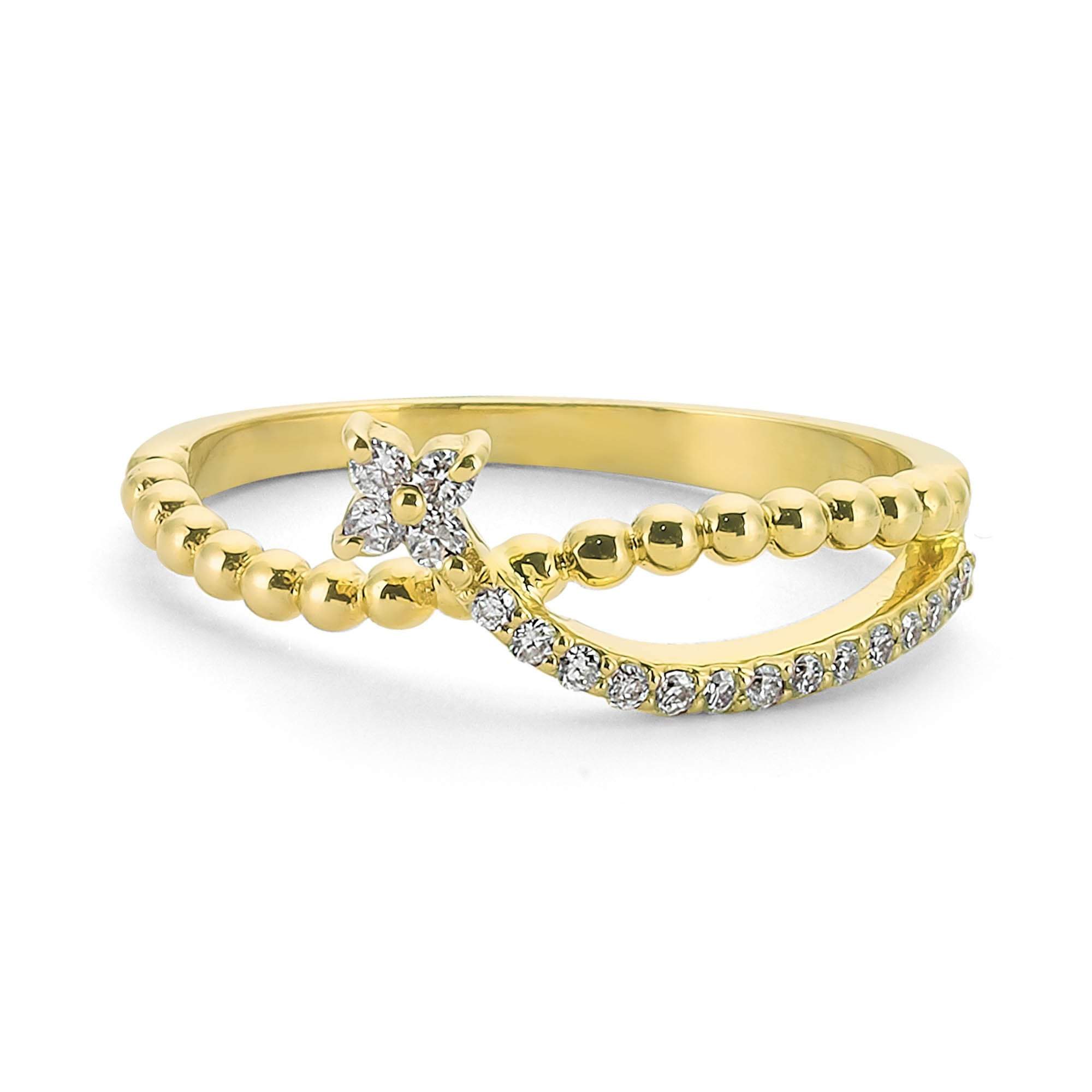 Crossover Ring with Round Cluster Diamond