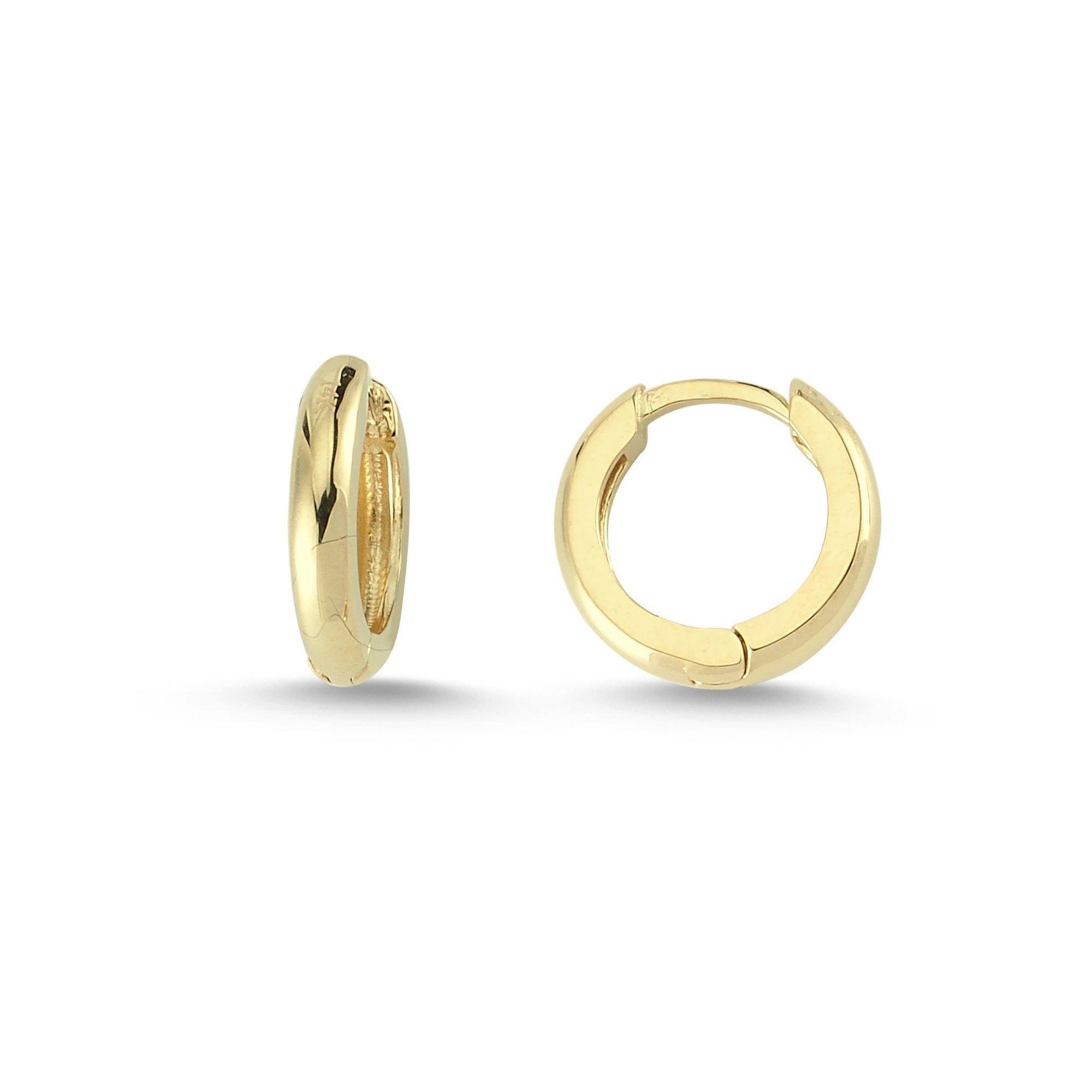 Minimal 11mm Huggie Hoop Earrings in Gold