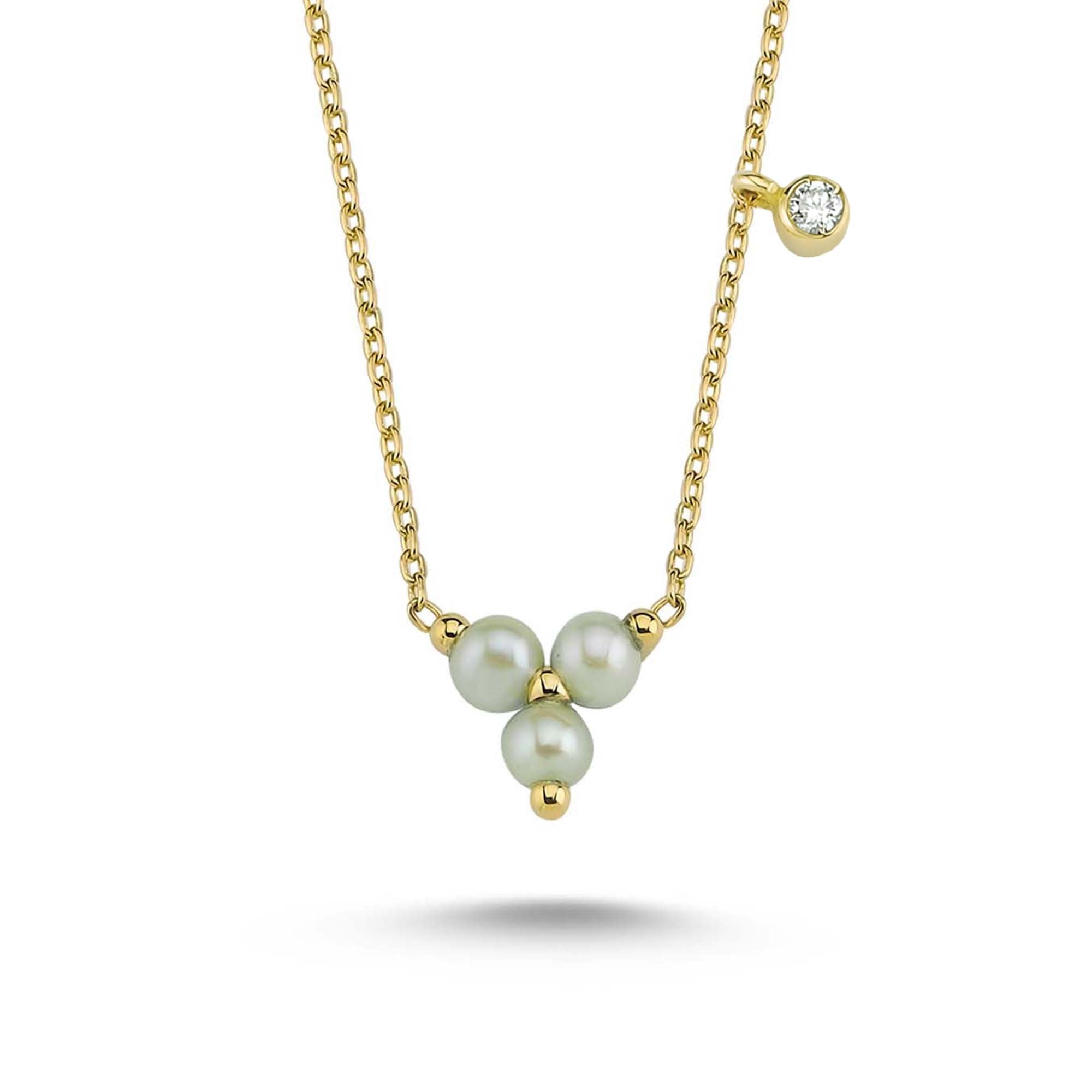 Minimalist Pearl Choker Necklace with Bezel Diamond in Gold