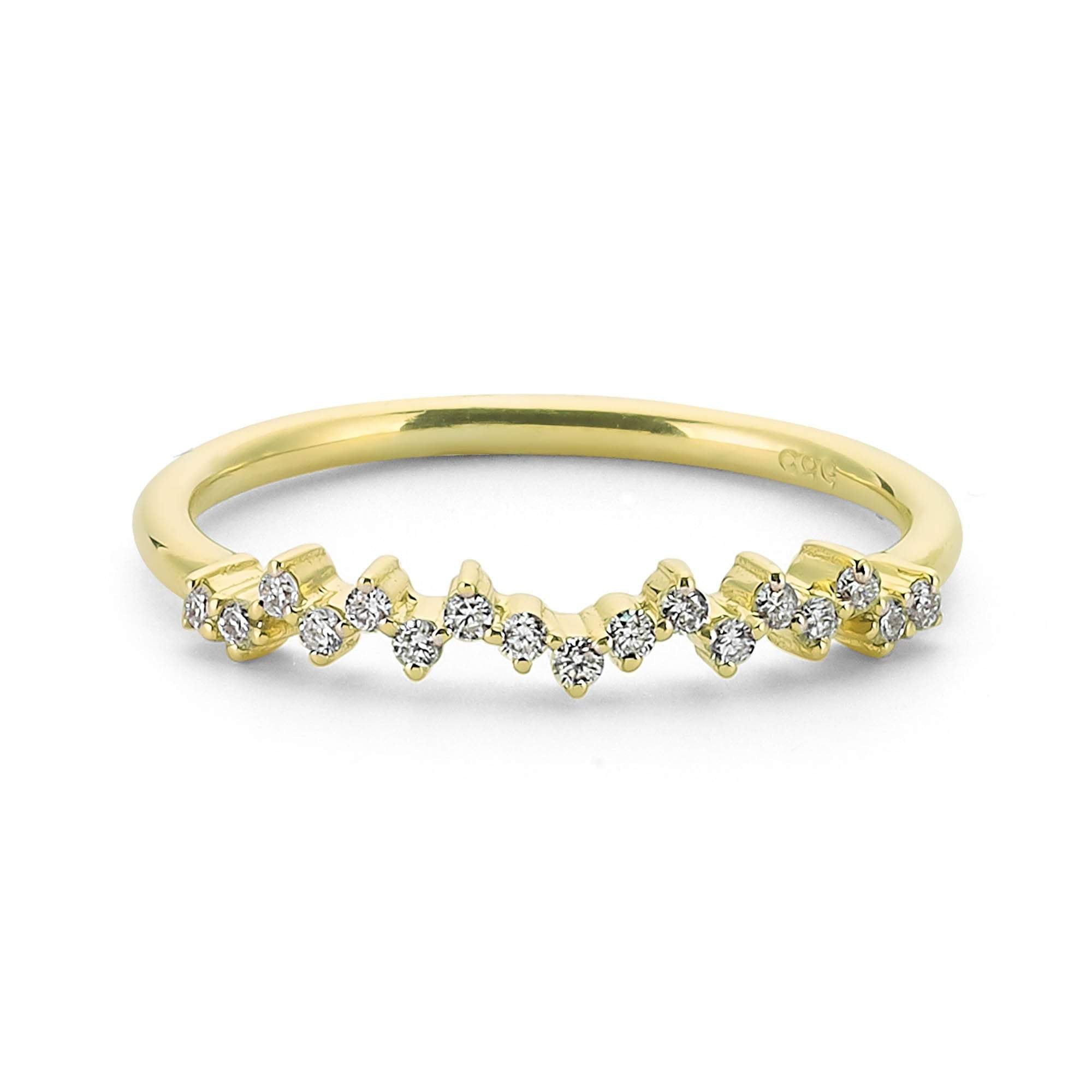 Minimalist Round Diamond Cluster Ring in Gold